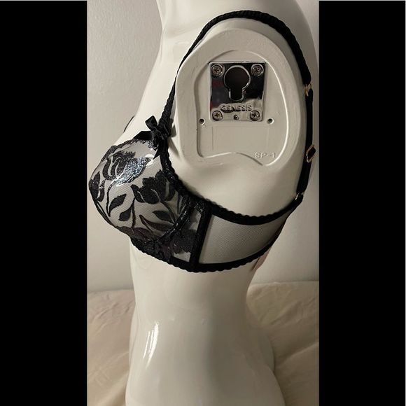 NWT Agent Provocateur Sparkle Plunge Black Bra - Picture 3 of 8